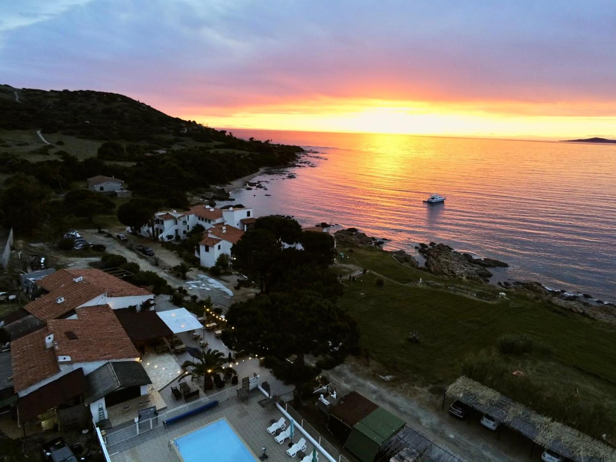 Residence Punta Paliagi Калкатоджио Екстериор снимка